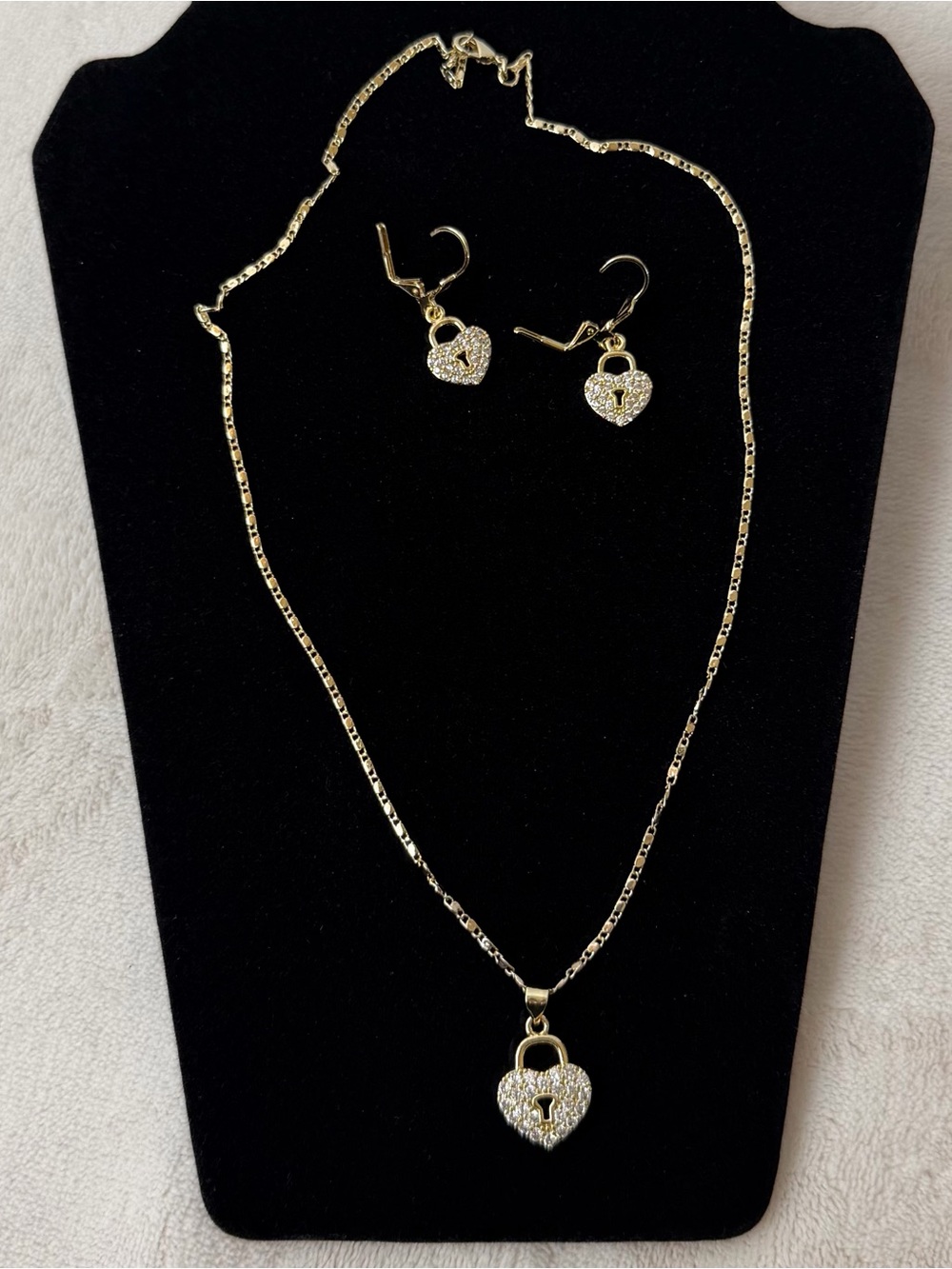 Victorian Heart Lock 18K Necklace Set